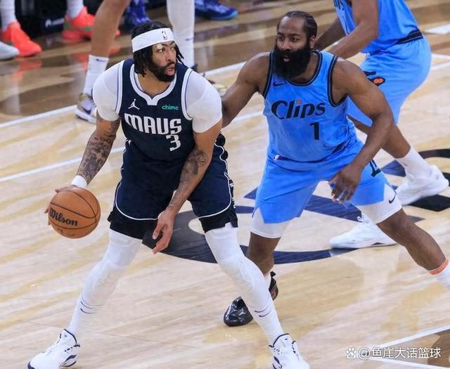 开云-费德勒重返赛场，晋级下一阶段首场状态出色，勇士观众沸腾！-开云